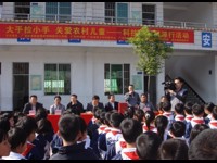 我省科普宣传大篷车开进河源市连平县三坑小学